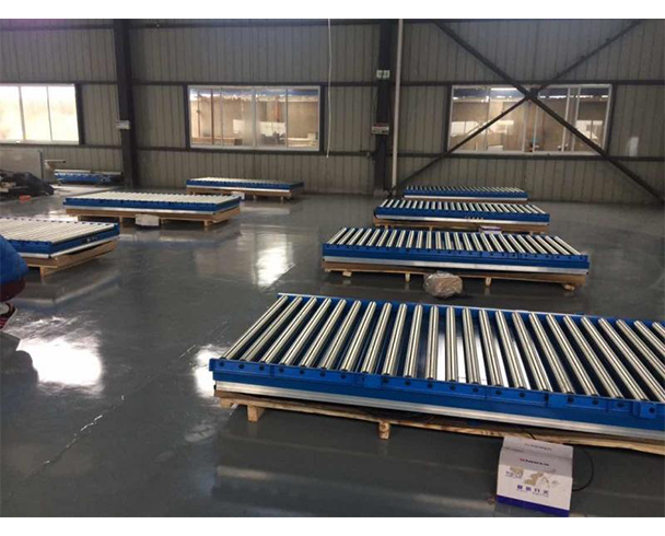 滾筒輸送機